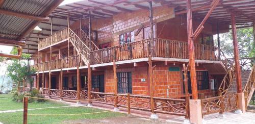Lodge Caba�as Y Camping Colinas De San Diego