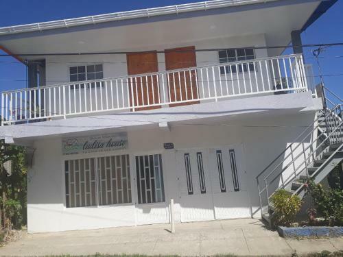 Hostal Ludisa House