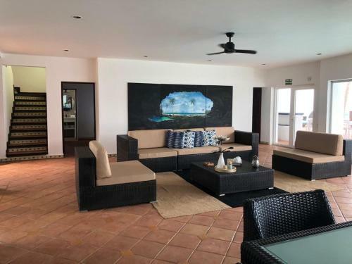 Villa Soundbay House