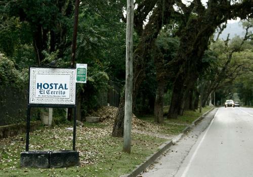 Hotel Hostal El Cerrito San Lorenzo
