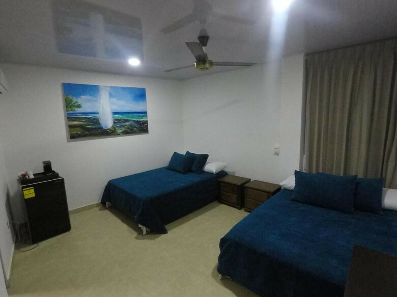 Hotel Hostal Olas
