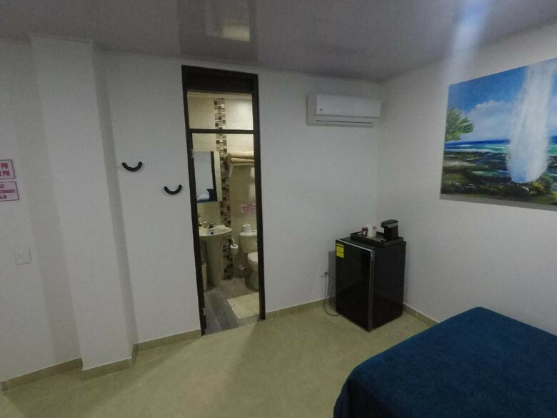 Hotel Hostal Olas