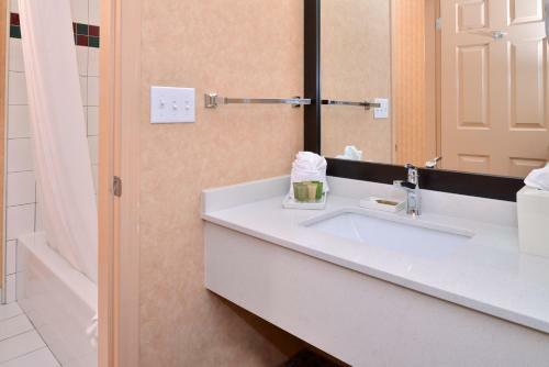 Hotel Best Western Plus Regency Inn And Conference Centre