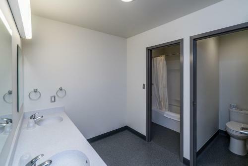 Hotel Residences At University Of Northern Bc