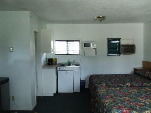 Ponderosa Motor Inn