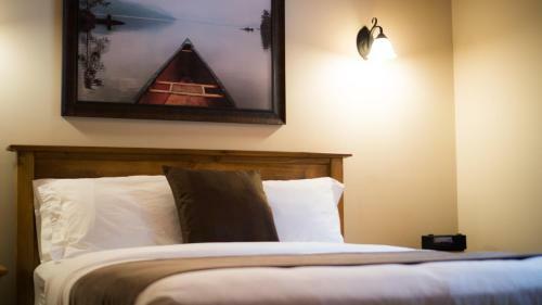 Lodge Cedar House Restaurant & Chalets