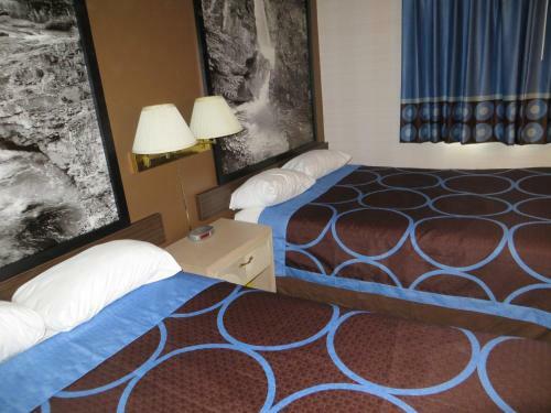 Hotel Super 8 By Wyndham Red Deer