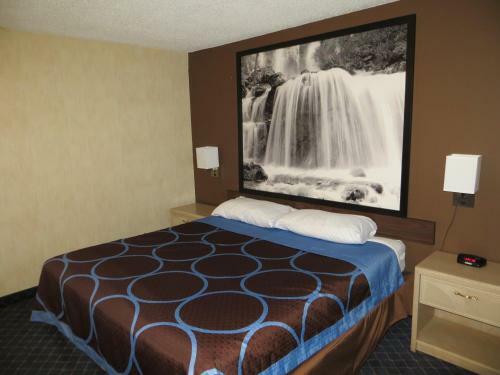 Hotel Super 8 By Wyndham Red Deer