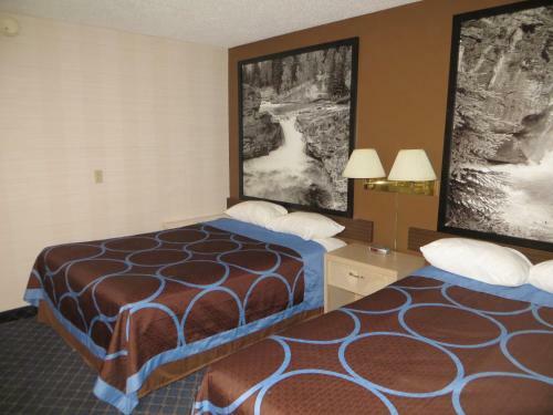 Hotel Super 8 By Wyndham Red Deer