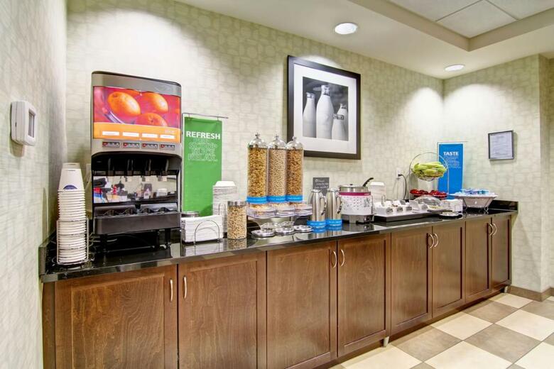 Hotel Hampton Inn & Suites Red Deer