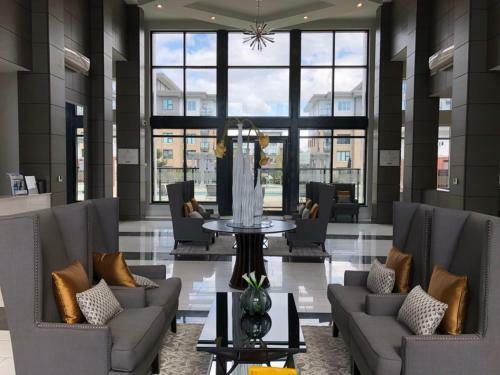 Richmond Apartment Tomicki