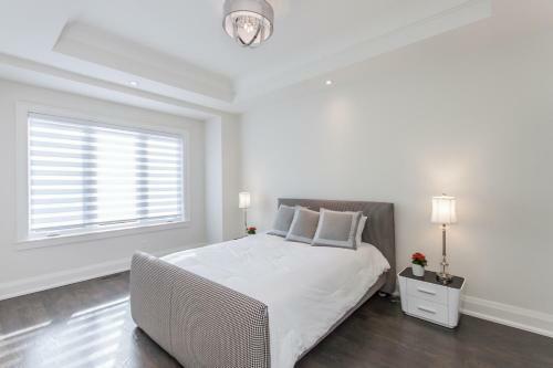 Luxurious 5 Bedroom Home