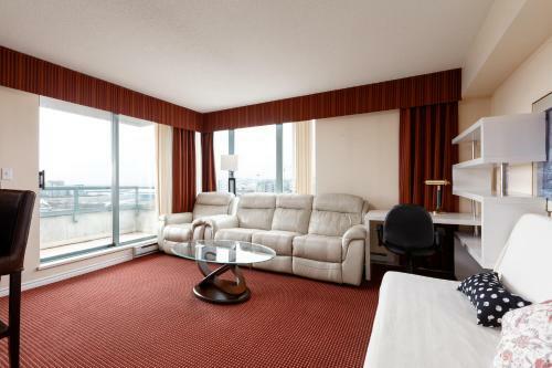 Cozy Apartment Near Minoru Park