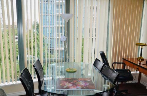 Apartamento Richmond Alderbridge Way 1br Condo