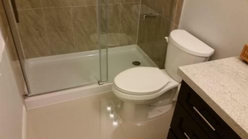 Hostal Vancouver Airport Bryson Home