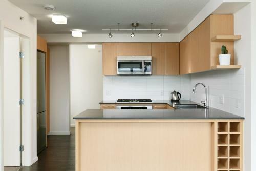 Apartamento Pristine 2bdr 2ba Condominum In Richmond Centre