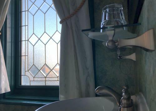 Balmoral House Bed & Breakfast