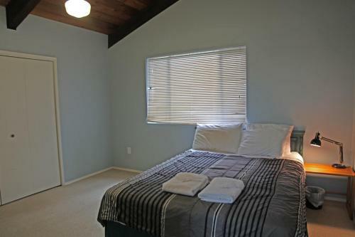 Four-bedroom Home In Broadmead 22