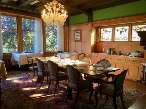 Bed & Breakfast Prior Castle Inn
