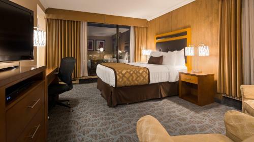 Best Western Plus Inner Harbour Hotel