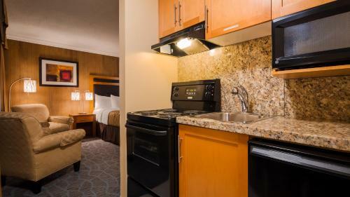 Best Western Plus Inner Harbour Hotel
