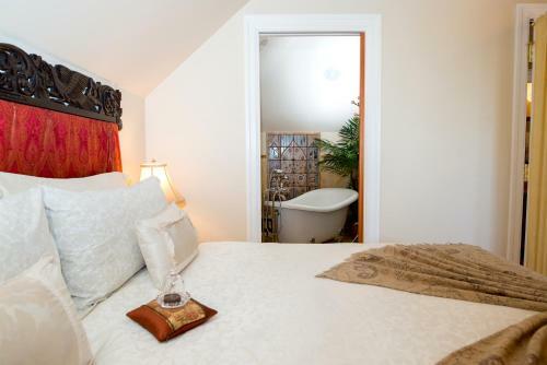Villa Marco Polo Bed And Breakfast Inn