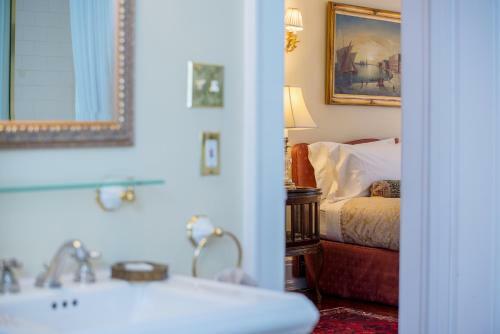 Villa Marco Polo Bed And Breakfast Inn