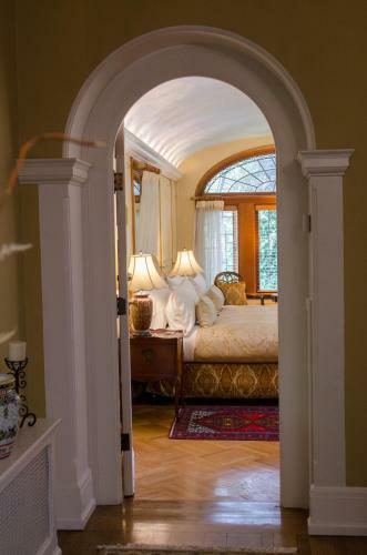 Villa Marco Polo Bed And Breakfast Inn