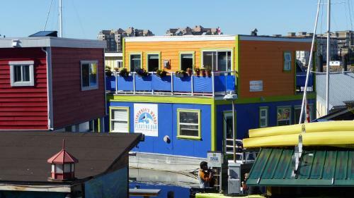 A Float Home B&B In Fisherman?s Wharf