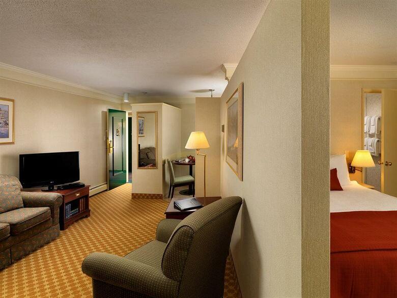 Royal Scot Hotel & Suites