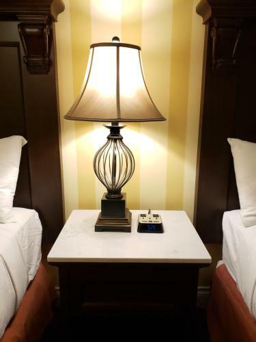 Motel Arbutus Inn