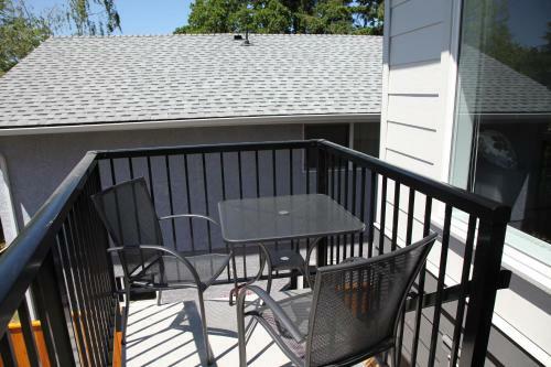 View Royal 1bdrm Suite 35