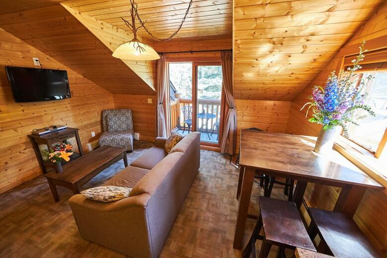 Lodge Castle Mountain Chalets