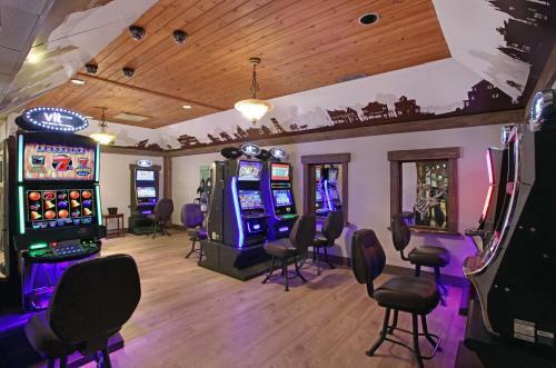 Posada Guest House Inn & Suites