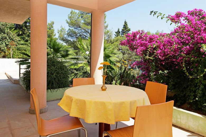 Hostal Apartments Vala
