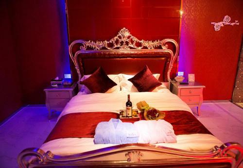 Rose Lover Boutique Theme Hotel