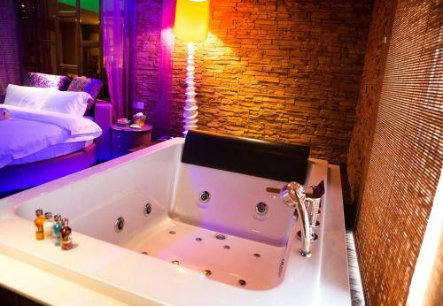 Rose Lover Boutique Theme Hotel
