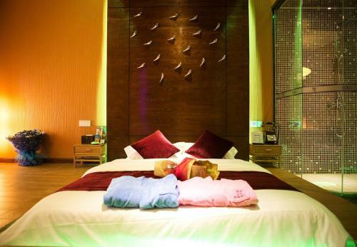 Rose Lover Boutique Theme Hotel