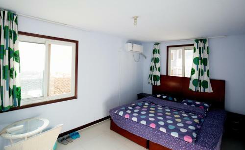 First Met Backpackers Hostel