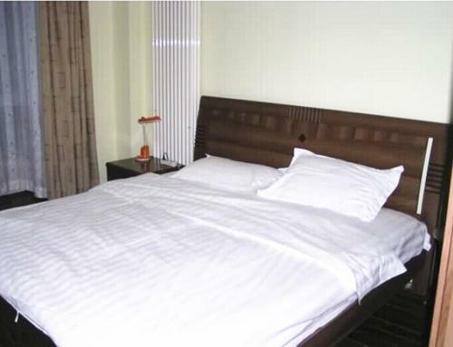 Chengde Mountain Resort Xinyu Apartment