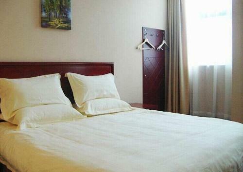 Chengde Mountain Resort Xinyu Apartment
