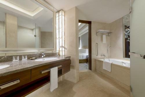 Shangri-la Hotel, Hefei