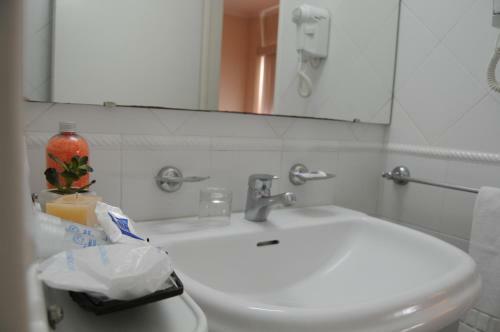 Parra Hotel & Suites