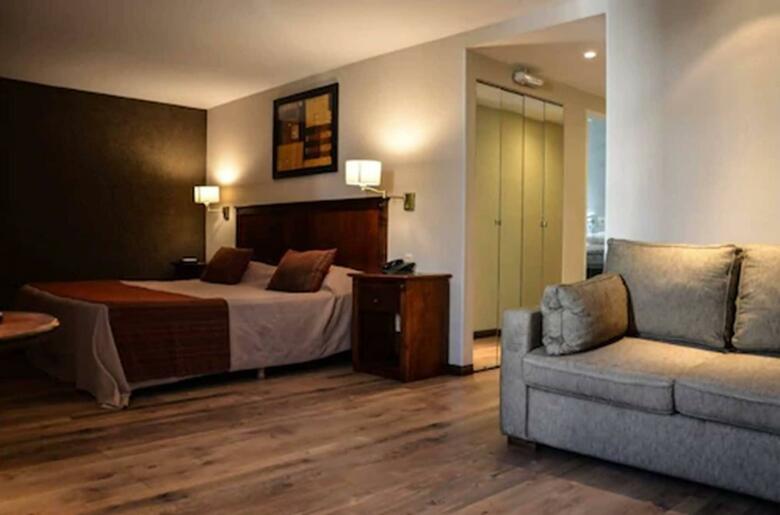 Howard Johnson Hotel & Spa San Pedro