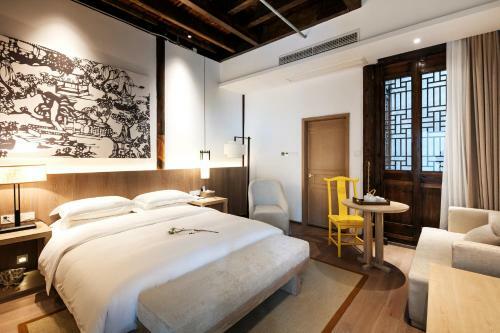 Formoon Boutique Hotel