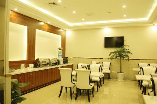 Shell Wuxi Jiangyin Wenlin Town Hotel