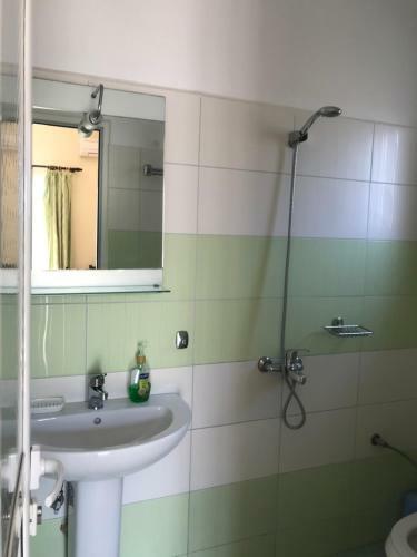 Hostal Apartments Roku