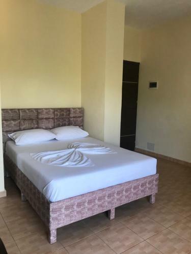 Hostal Apartments Roku
