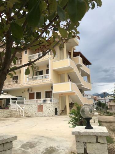 Apartments Luis