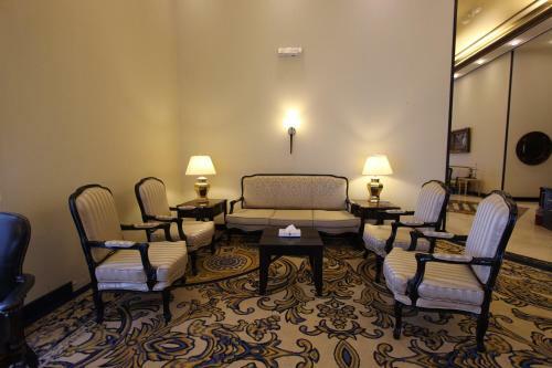 Awaliv International Hotel
